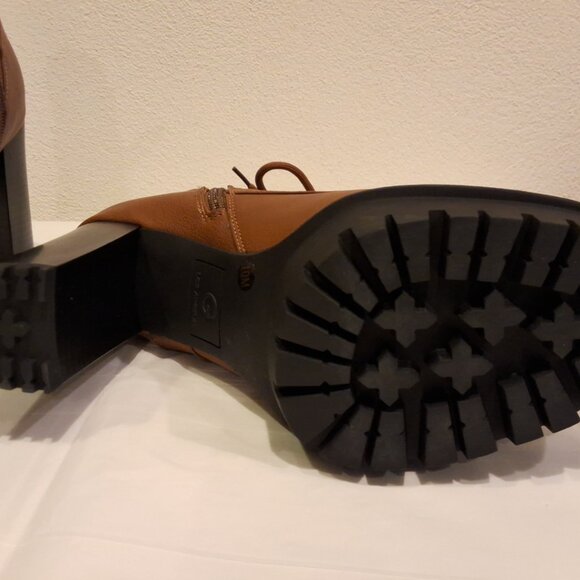 GBG Los Angeles Brown Boots NWOT High Heeled Combat Size 10M - Picture 4 of 13